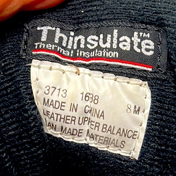 Eddie Bauer Thinsulate thermal insulation boots for men . It is waterproof . - Picture 5 of 9